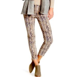 FREE PEOPLE High Waisted Snakeskin Ankle Jeans Size 27